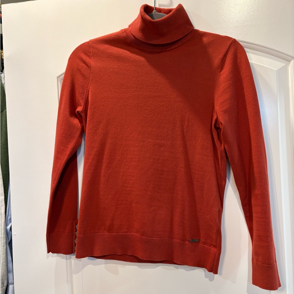 Tommy Hilfiger Women's Rust Turtleneck Sweater